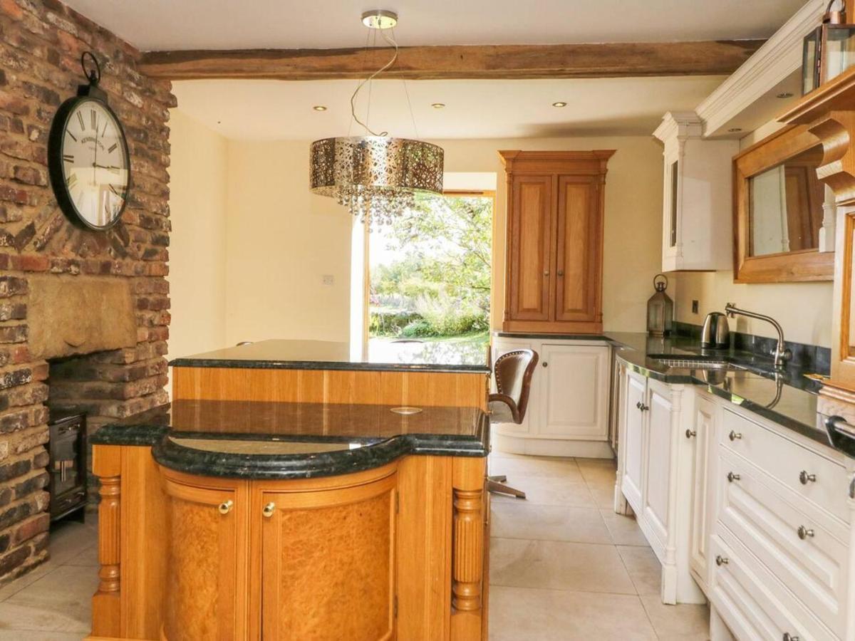 Meagill Farmhouse Hot Tub Bbq Hut Villa Otley  Eksteriør bilde